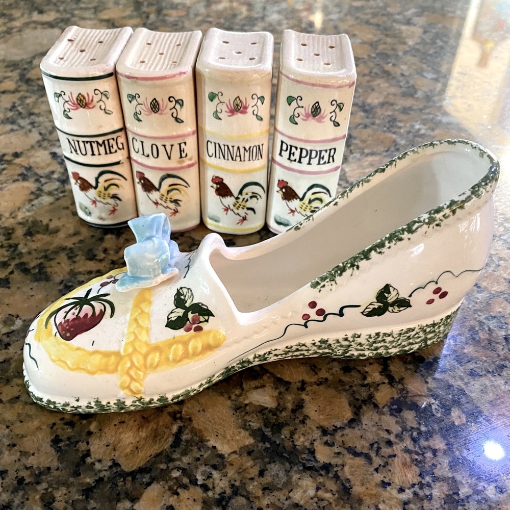 Vintage spice set and planter